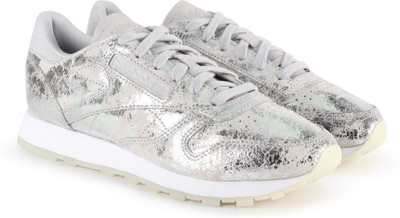 REEBOK CL LTHR TEXTURAL Running Shoes For Women(Silver, Silver met/skull grey/wht
REEBOK CL LTHR TEXTURAL Running Shoes For Women(Silver, Silver met/skull grey/wht