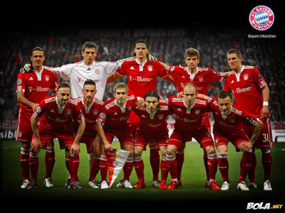 Bayern-Munich Fine Quality Sports Wall Poster Fine Art Print(12 inch X 18 inch, Rolled)
Bayern-Munich Fine Quality Sports Wall Poster Fine Art Print(12 inch X 18 inch, Rolled)
