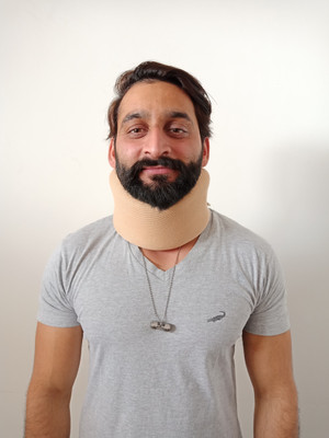RELAX-ON SOFT COLLAR Neck Support (S, Beige)