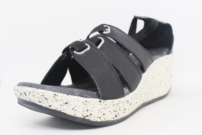 Vstario Women Black Casual