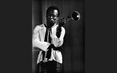 musics-photos-pixel-davis-miles-large--aper Wall Poster Paper Print(12 inch X 18 inch, Rolled)
musics-photos-pixel-davis-miles-large--aper Wall Poster Paper Print(12 inch X 18 inch, Rolled)