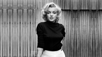 Celebrity Marilyn Monroe Actresses United States Actor Actress HD Wall Poster Fine Art Print(12 inch X 18 inch, Rolled)
Celebrity Marilyn Monroe Actresses United States Actor Actress HD Wall Poster Fine Art Print(12 inch X 18 inch, Rolled)