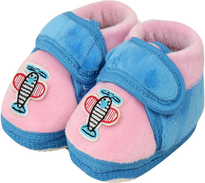 VLS Lifestyle (0-12 M) Velvet Plain Multi Colour Booties(Toe to Heel Length - 11 cm Blue)
VLS Lifestyle (0-12 M) Velvet Plain Multi Colour Booties(Toe to Heel Length - 11 cm Blue)