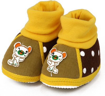 VLS Lifestyle (0-12 M) Cordrai Dot Printed Booties(Toe to Heel Length - 11 cm Brown)
VLS Lifestyle (0-12 M) Cordrai Dot Printed Booties(Toe to Heel Length - 11 cm Brown)