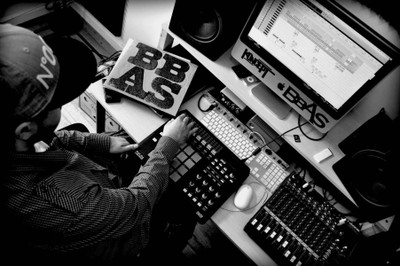 music-dj-akmuz-fkfzfz Wall Poster Paper Print(12 inch X 18 inch, Rolled)