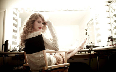 music-taylor-swift-singers-united-states-axhqeygf Wall Poster Paper Print(12 inch X 18 inch, Rolled)
music-taylor-swift-singers-united-states-axhqeygf Wall Poster Paper Print(12 inch X 18 inch, Rolled)