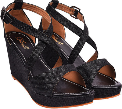 Jade Women Black Wedges