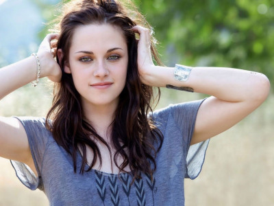 Celebrity Kristen Stewart Actresses United States HD Wall Poster Paper Print(18 inch X 12 inch, Rolled)
Celebrity Kristen Stewart Actresses United States HD Wall Poster Paper Print(18 inch X 12 inch, Rolled)