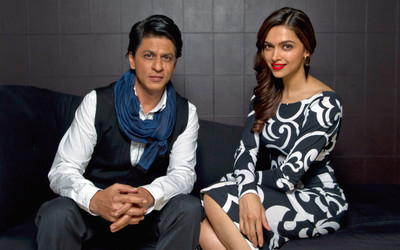 Celebrity Deepika Padukone Actresses India Shahrukh Khan HD Wall Poster Fine Art Print(12 inch X 18 inch, Rolled)
Celebrity Deepika Padukone Actresses India Shahrukh Khan HD Wall Poster Fine Art Print(12 inch X 18 inch, Rolled)