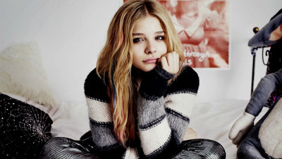 Celebrity Chloë Grace Moretz Actresses United States HD Wall Poster Fine Art Print(12 inch X 18 inch, Rolled)
Celebrity Chloë Grace Moretz Actresses United States HD Wall Poster Fine Art Print(12 inch X 18 inch, Rolled)