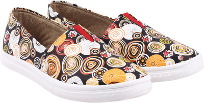 BELLA TOES Sneakers For Women(Black