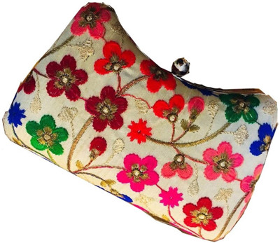 Craftbazaar Party White Clutch
