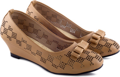 PIPILIKA Ballerinas 1710 Brown Trendy High Heel Belly Shoes for Women Bellies For Women(Brown
PIPILIKA Ballerinas 1710 Brown Trendy High Heel Belly Shoes for Women Bellies For Women(Brown