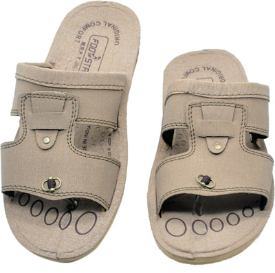 FOOTSTAIR Men Brown Sandals