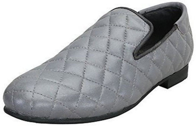 Bare Skin Bareskin Grey color Hand Finished Genuine Leather Diamond Stitched Loafer Shoes For Men Casuals For Men(Grey
Bare Skin Bareskin Grey color Hand Finished Genuine Leather Diamond Stitched Loafer Shoes For Men Casuals For Men(Grey
