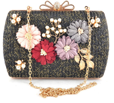Urbantra Party Black Clutch