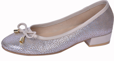 FIRENZE ITALIANO SHOES FIRENZE LADIES FASHION LEATHER Ballerina Bellies For Women(Gold
FIRENZE ITALIANO SHOES FIRENZE LADIES FASHION LEATHER Ballerina Bellies For Women(Gold