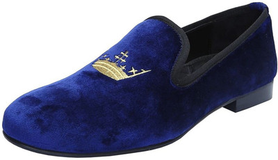 Bare Skin NAVY BLUE VELVET / GOLDEN CROWN EMBROIDERY SLIP-ON SHOES BY BARESKIN Casuals For Men(Blue
Bare Skin NAVY BLUE VELVET / GOLDEN CROWN EMBROIDERY SLIP-ON SHOES BY BARESKIN Casuals For Men(Blue
