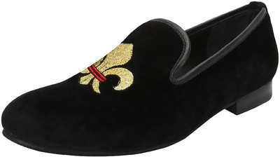 Bare Skin GOLDEN ROYAL FLEUR DI LES BLACK VELVET SLIP ON BY BARESKIN Casuals For Men(Black
Bare Skin GOLDEN ROYAL FLEUR DI LES BLACK VELVET SLIP ON BY BARESKIN Casuals For Men(Black