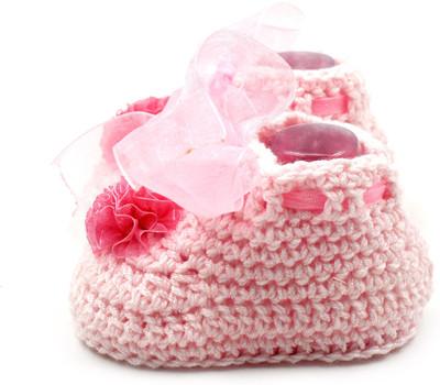 Magic Needles Handmade Soft Sole Prewalker 4215_3-6 Months Booties(Toe to Heel Length - 11 cm Pink)
Magic Needles Handmade Soft Sole Prewalker 4215_3-6 Months Booties(Toe to Heel Length - 11 cm Pink)