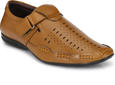 Fentacia Men Beige Sandals