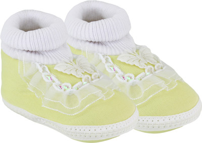 Neska Moda Butterfly 6 To 18 Month Baby Booties(Toe to Heel Length - 12 cm Yellow)