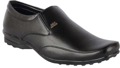 BENOTA Slip On For Men(Black