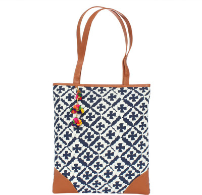 Bagaholics Tote(White)
Bagaholics Tote(White)