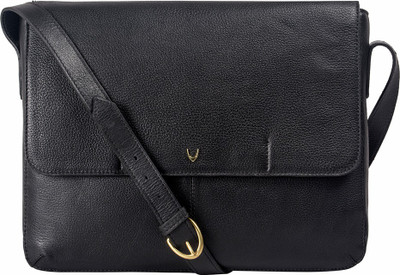 Hidesign Sling Bag(Black)
Hidesign Sling Bag(Black)