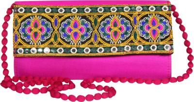 streetkart Party Pink Clutch 
streetkart Party Pink Clutch
