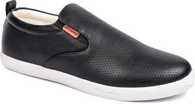 LAWMAN PG3 Casuals For Men(Black