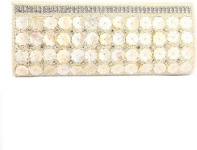 Utsavi Party White Clutch