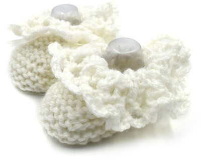 Magic Needles Newborn Baby Socks Soft Sole Prewalker Ankle Booties Booties(Toe to Heel Length - 11 cm White)
Magic Needles Newborn Baby Socks Soft Sole Prewalker Ankle Booties Booties(Toe to Heel Length - 11 cm White)
