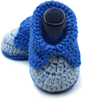 Magic Needles Newborn Baby Socks Soft Sole Prewalker Foldover Boots Booties(Toe to Heel Length - 11 cm Dark Blue)
Magic Needles Newborn Baby Socks Soft Sole Prewalker Foldover Boots Booties(Toe to Heel Length - 11 cm Dark Blue)