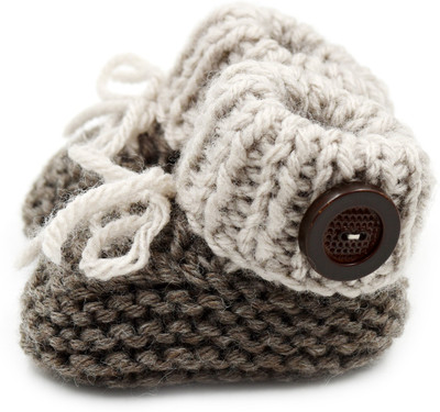 Magic Needles Handmade Soft Sole Prewalker 4174_0-3 Months Booties(Toe to Heel Length - 10 cm Brown)
Magic Needles Handmade Soft Sole Prewalker 4174_0-3 Months Booties(Toe to Heel Length - 10 cm Brown)