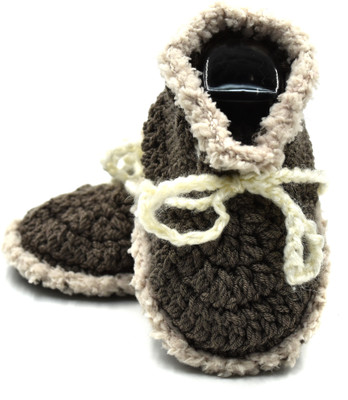 Magic Needles Handmade Soft Sole Prewalker 4088_0-3 Months Booties(Toe to Heel Length - 10 cm Grey)
Magic Needles Handmade Soft Sole Prewalker 4088_0-3 Months Booties(Toe to Heel Length - 10 cm Grey)