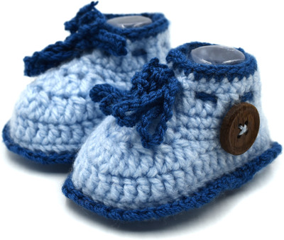 Magic Needles Handmade Soft Sole Prewalker 4100_0-3 Months Booties(Toe to Heel Length - 10 cm Blue)
Magic Needles Handmade Soft Sole Prewalker 4100_0-3 Months Booties(Toe to Heel Length - 10 cm Blue)