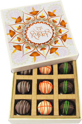 Chocholik Diwali Gifts -Shubh Diwali To You And Your Family - Dark, Milk, White Chocolate Truffles - 9pc Truffles(135 g)
Chocholik Diwali Gifts -Shubh Diwali To You And Your Family - Dark, Milk, White Chocolate Truffles - 9pc Truffles(135 g)