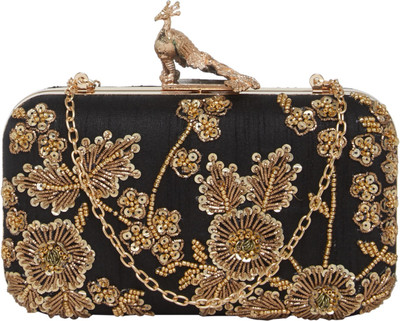 Tarusa Casual Black Clutch
Tarusa Casual Black Clutch