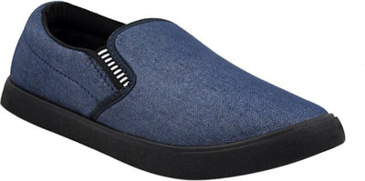 hotmess Slip On Sneakers For Men(Black, Blue