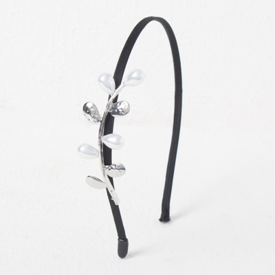 Little Hip Boutique Black Coal & Pearl Hair Band Hair Band(Black, White, Silver)
Little Hip Boutique Black Coal & Pearl Hair Band Hair Band(Black, White, Silver)