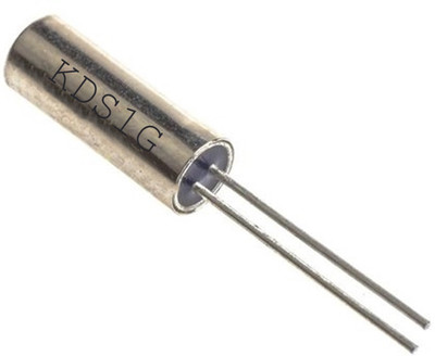 e4u 32.768KHz KDS7H RTC Crystal Through Hole Package Electronic Components Electronic Hobby Kit
e4u 32.768KHz KDS7H RTC Crystal Through Hole Package Electronic Components Electronic Hobby Kit