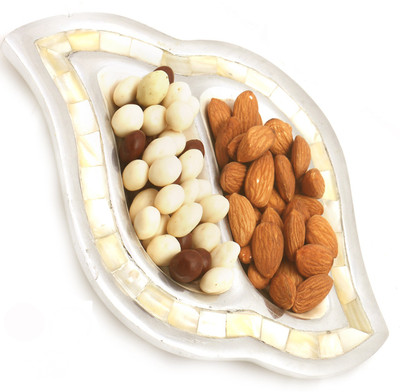 Ghasitaram Gifts Diwali Gifts -Diwali Hampers Silver 2 Part Nutties and Almonds Tray Combo(3)
Ghasitaram Gifts Diwali Gifts -Diwali Hampers Silver 2 Part Nutties and Almonds Tray Combo(3)