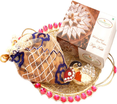 Ghasitaram Gifts Hampers-Golden Mesh Tray with Kaju Katli, Almonds Pouch and Peacock Tika Chawal Container Combo(4)
Ghasitaram Gifts Hampers-Golden Mesh Tray with Kaju Katli, Almonds Pouch and Peacock Tika Chawal Container Combo(4)