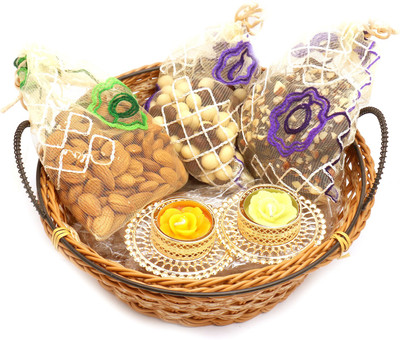 Ghasitaram Gifts Hampers-Medium Cane Basket Basket with Almonds, Englsidh Brittles Chcolates and Nutties Pouch with 2 T-Lites Combo(5)
Ghasitaram Gifts Hampers-Medium Cane Basket Basket with Almonds, Englsidh Brittles Chcolates and Nutties Pouch with 2 T-Lites Combo(5)