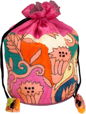 Esthetic Mind Potli bag / Botua / Party clutch with hand embroidery in silk fabric ( White, Blue) Potli(Blue)
Esthetic Mind Potli bag / Botua / Party clutch with hand embroidery in silk fabric ( White, Blue) Potli(Blue)