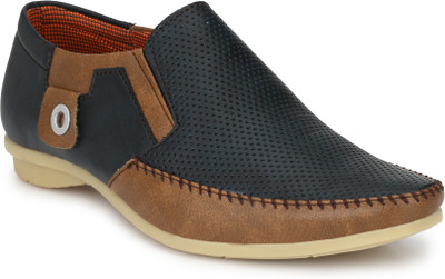 Shoe Island Popular Trans-X Premium Quality Leatherette Trending Black 'n' Tan Brown Low Ankle Length College Casual Loafers Moccasins For Men Casuals For Men(Black
Shoe Island Popular Trans-X Premium Quality Leatherette Trending Black 'n' Tan Brown Low Ankle Length College Casual Loafers Moccasins For Men Casuals For Men(Black