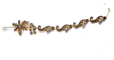 Proplady Wedding Hair Collection Stylish Rhinestone & Pearl Stud Hair Chain for Girls & Women|Bridal Hair Accessories|Designer Hair Chain, Hair Pin, Hair Clip, Hair Band, Back Pin, Hair Accessory Set(Gold)
Proplady Wedding Hair Collection Stylish Rhinestone & Pearl Stud Hair Chain for Girls & Women|Bridal Hair Accessories|Designer Hair Chain, Hair Pin, Hair Clip, Hair Band, Back Pin, Hair Accessory Set(Gold)