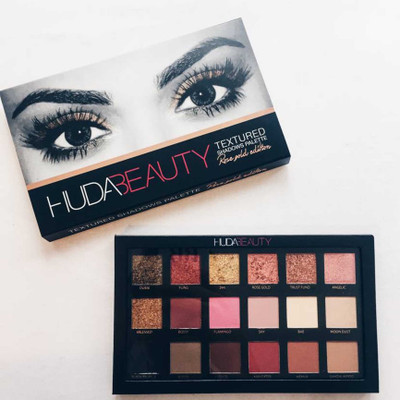 Huda Beauty Textered rose gold(Black)