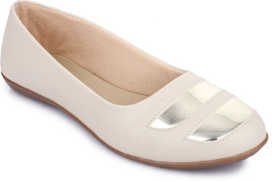 Garg Garg Women Cream Bellies (Cream) Bellies For Women(Off White